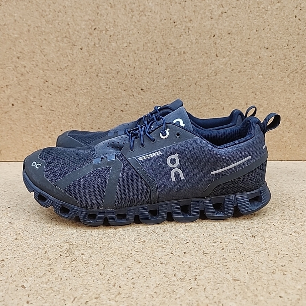On Cloud 5 Women’s Size 9 Running Shoes Blue/Navy Swiss Engineering Used - Picture 2 of 10